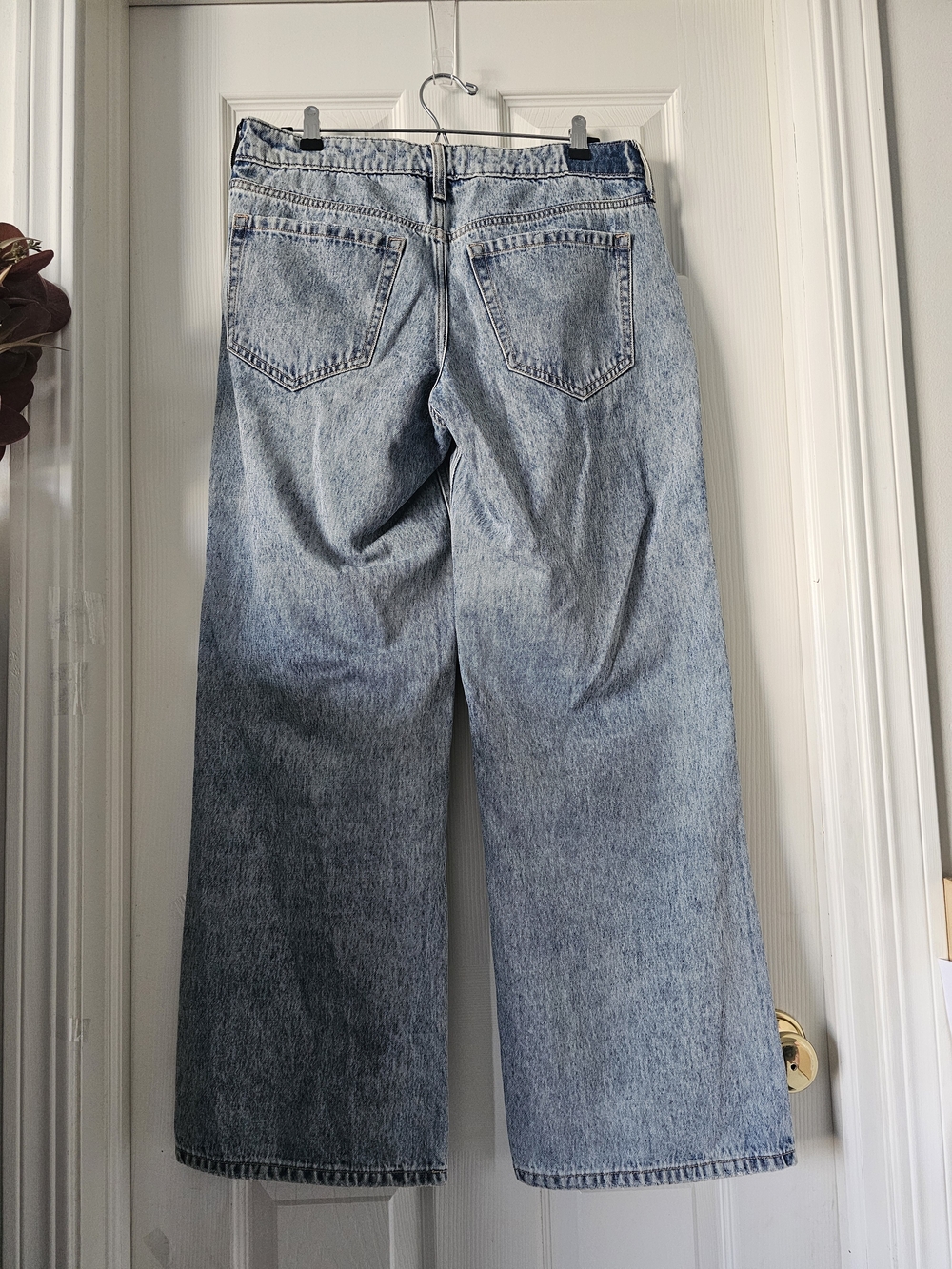 NEW! HOLLISTER Wome's Baggy Low-Rise Wide-Leg Jeans In Blue Ligth Wash Sz 6R/W28 - Picture 6 of 16